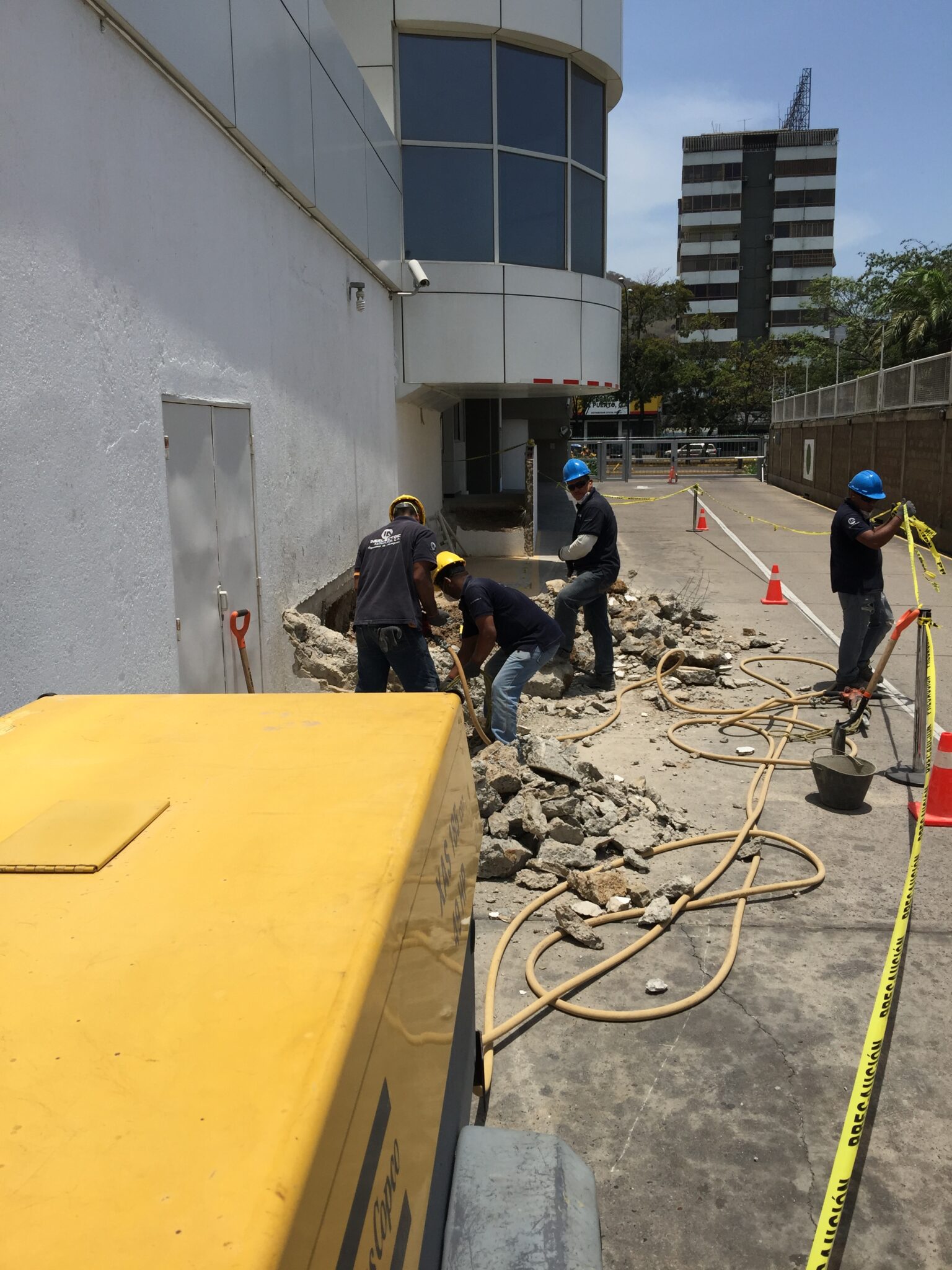 07 ano 2015 contruccion rampa discapacitados editores orientales el tiempo (3)