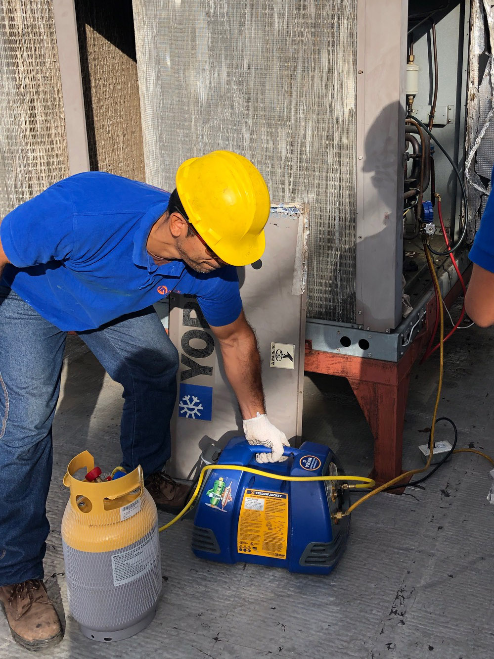 95 - año 2018 mantenimiento correctivos equipos compactos en planta cervecería polar Barcelona (21) 2