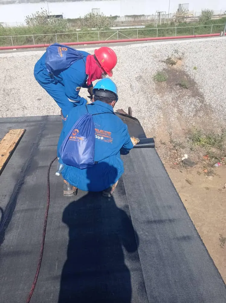 Container waterproofing Methanol from the East Metor (17)