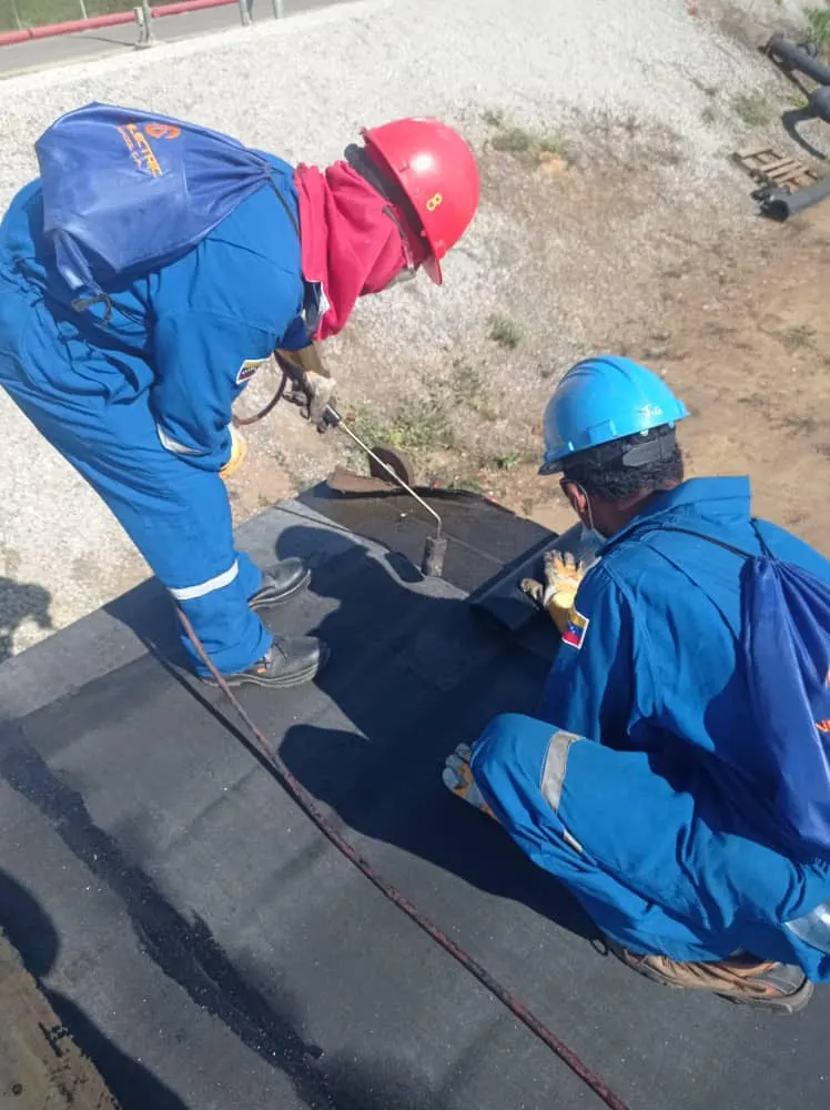 Container waterproofing Methanol from the East Metor (20)