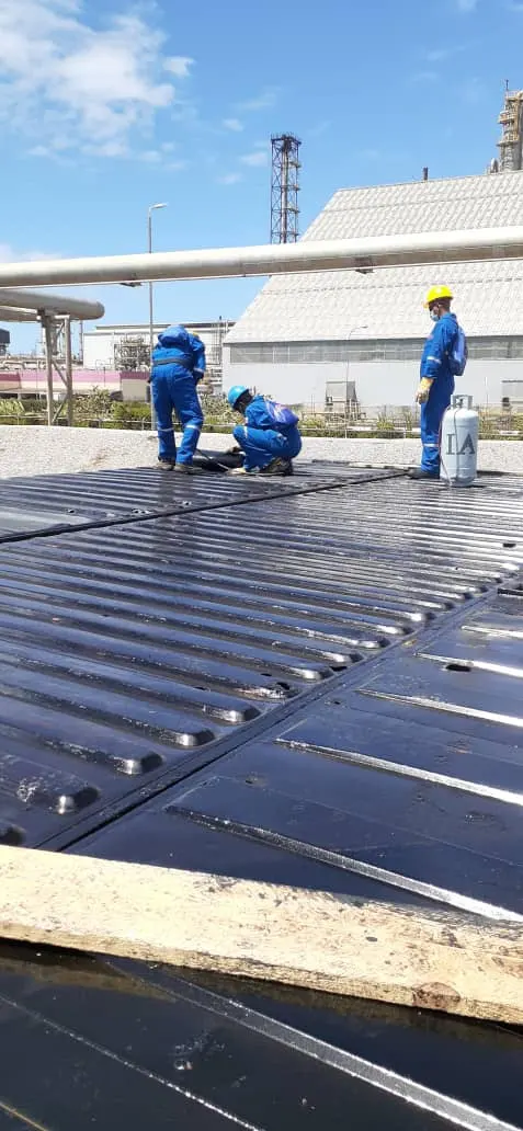 Container waterproofing Methanol from the East Metor (32)