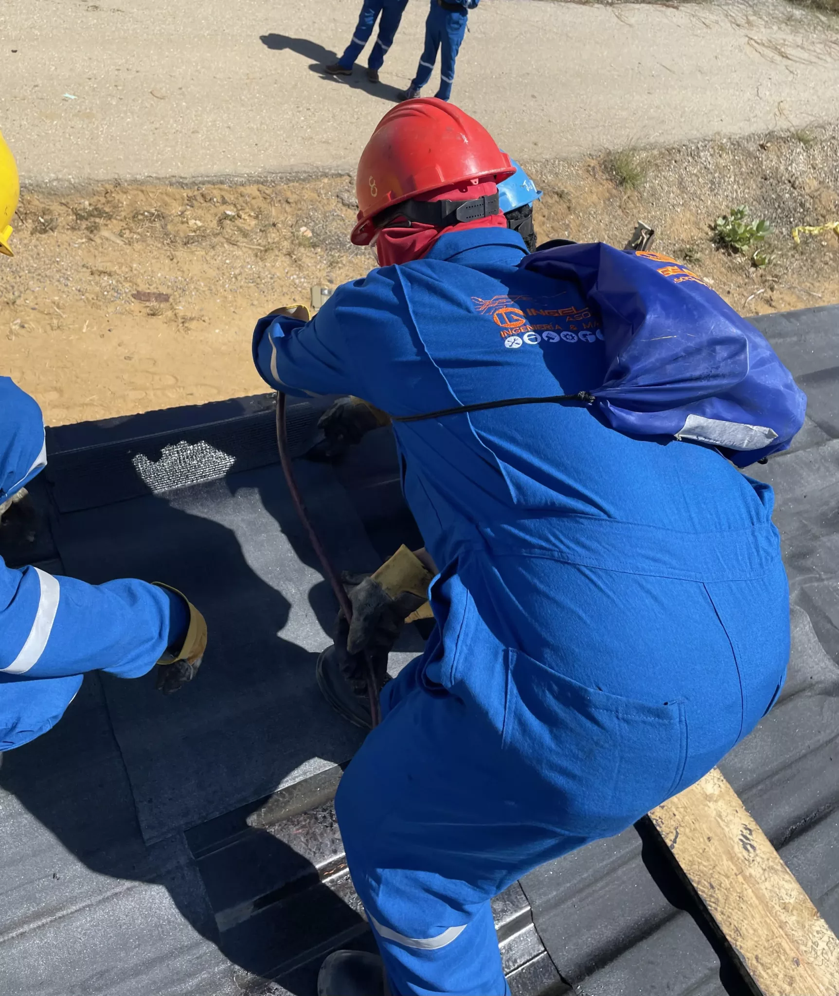 Container waterproofing Methanol from the East Metor (37)