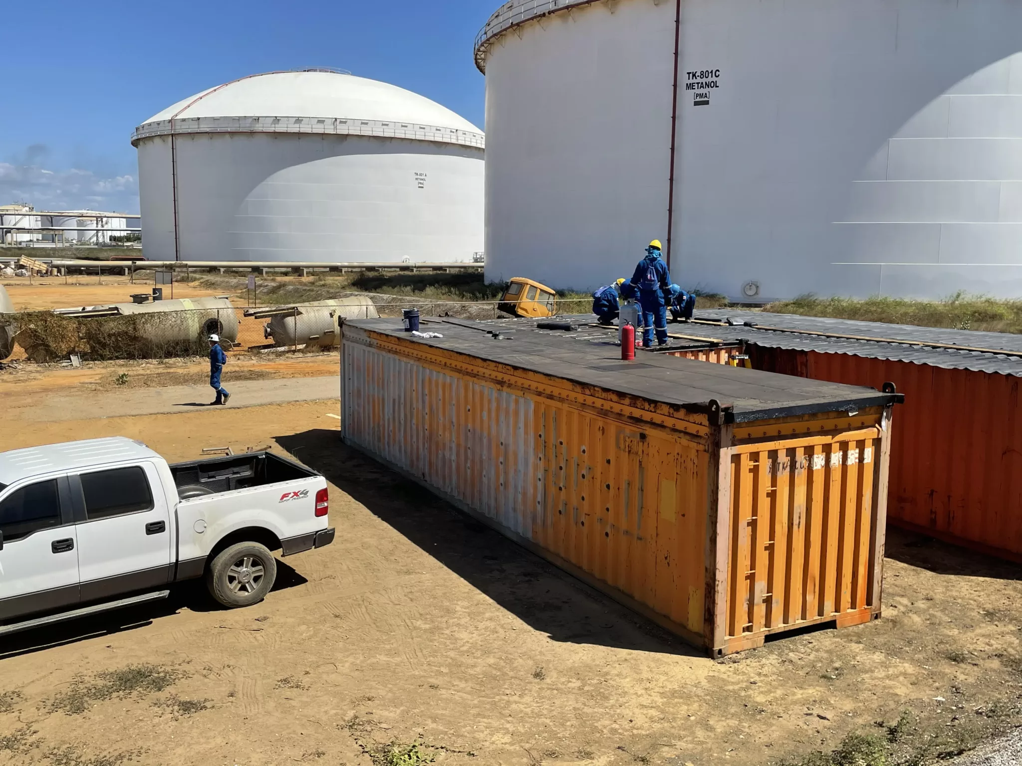 Container waterproofing Methanol from the East Metor (40)