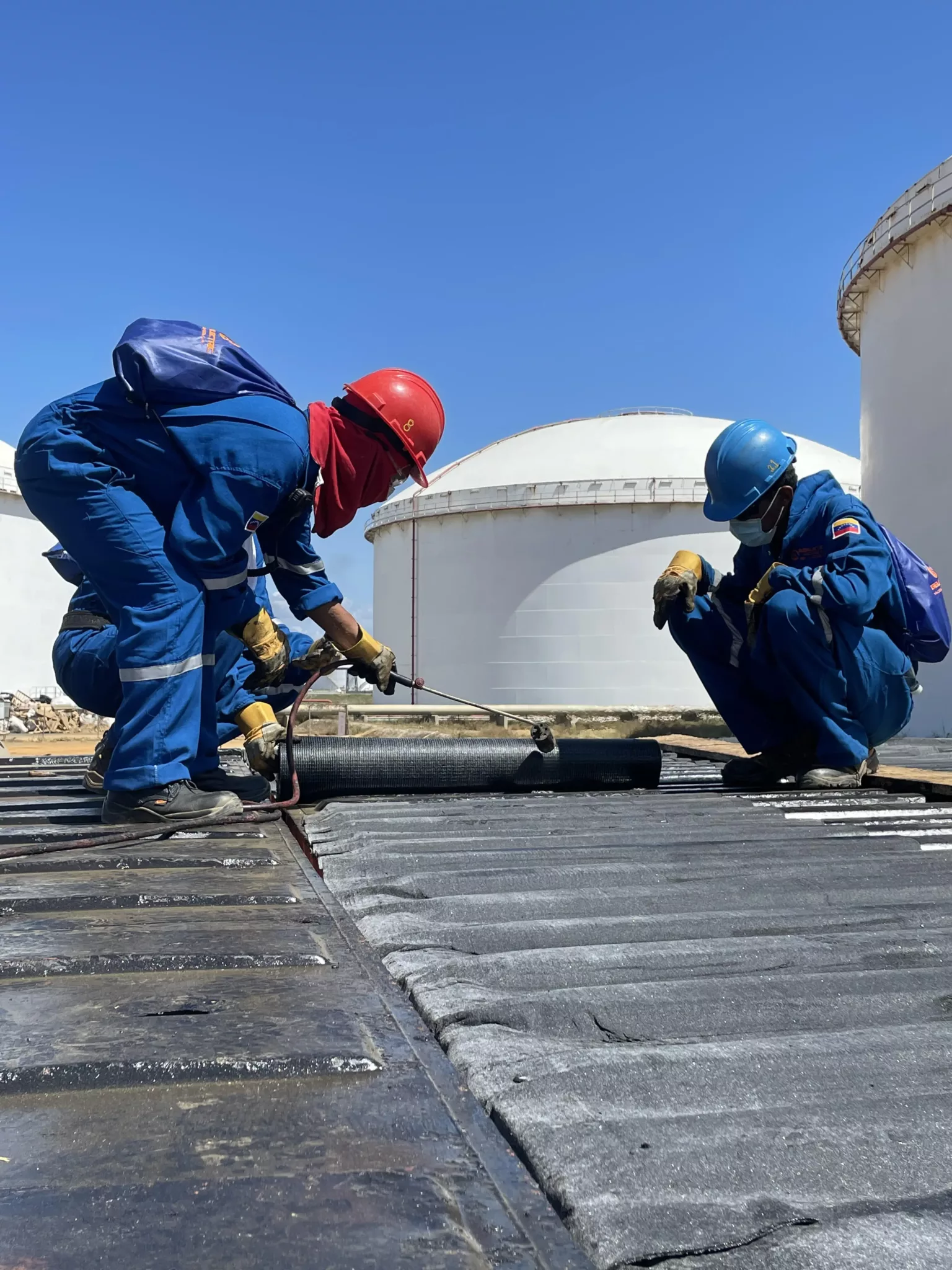 Container waterproofing Methanol from the East Metor (42)