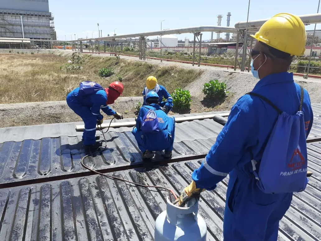 Container waterproofing Methanol from the East Metor (44)