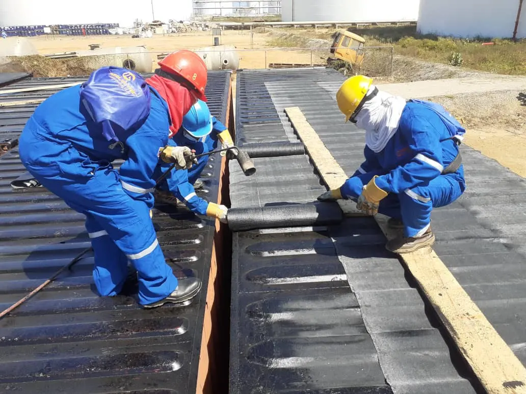 Container waterproofing Methanol from the East Metor (46)