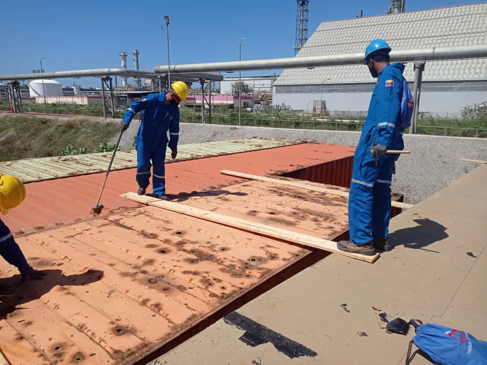 Container waterproofing Methanol from the East Metor (51)