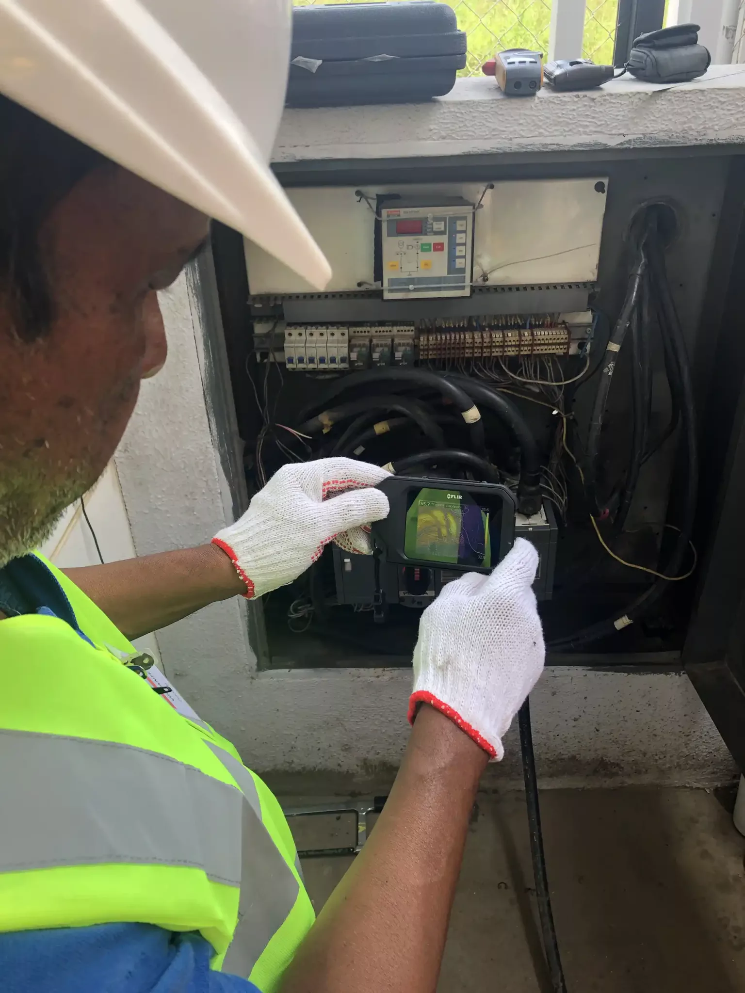 Corrective maintenance on transfer board Avior Airlines (8) copy