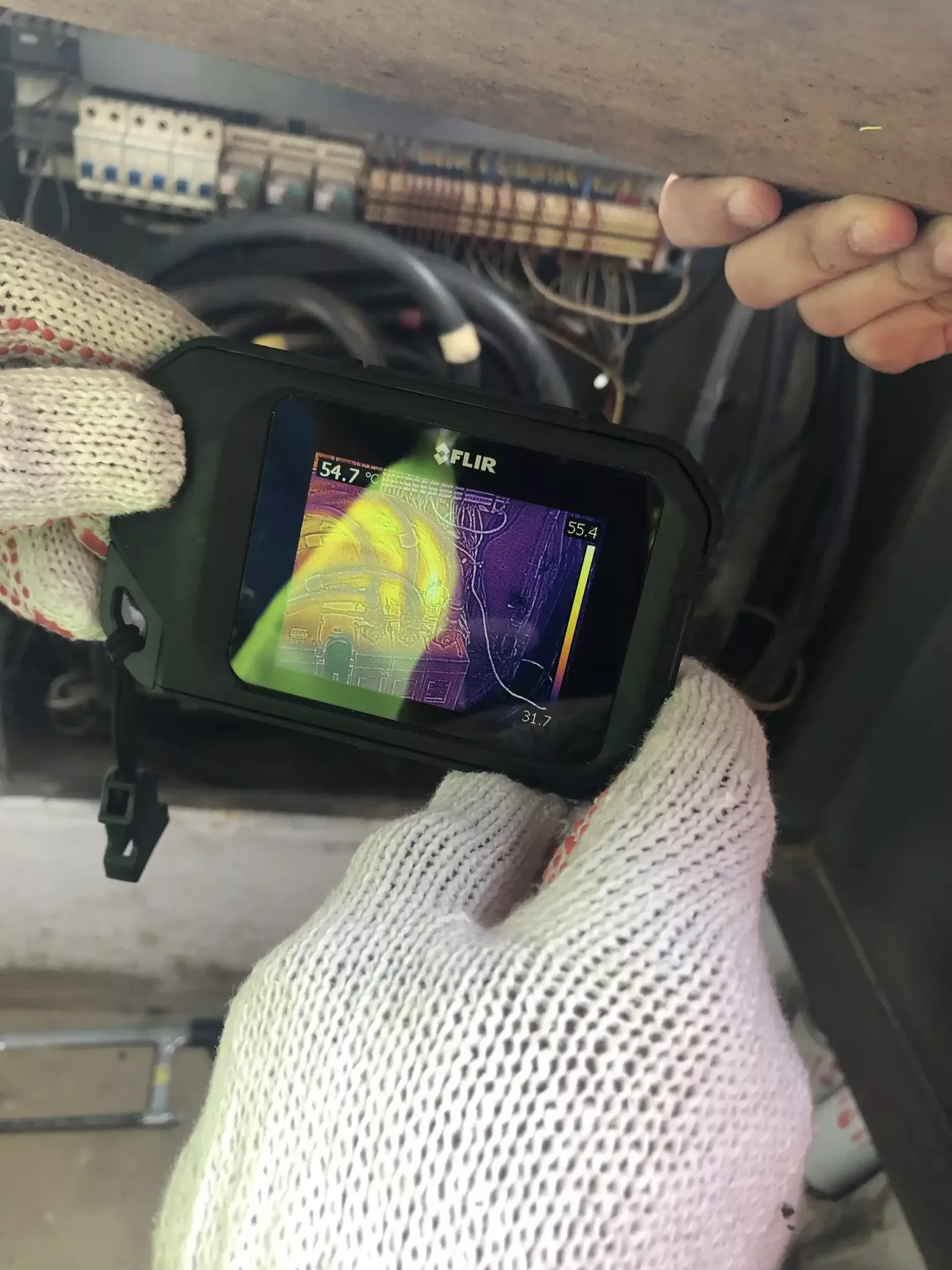 Corrective maintenance on transfer board Avior Airlines (9) copy