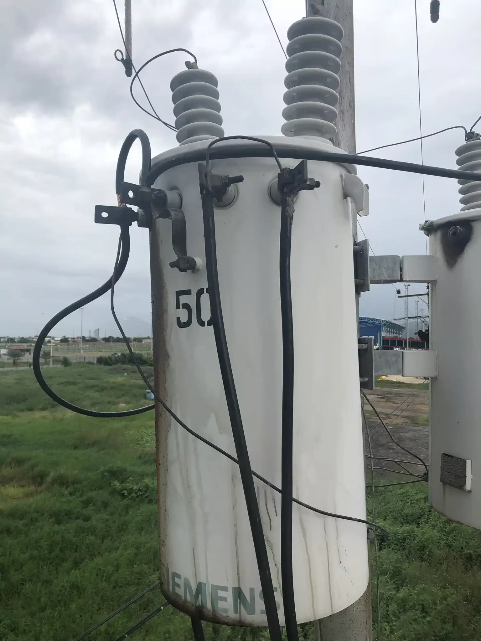 Corrective maintenance transformer bank of airline hangar Avior Airlines (8) copy