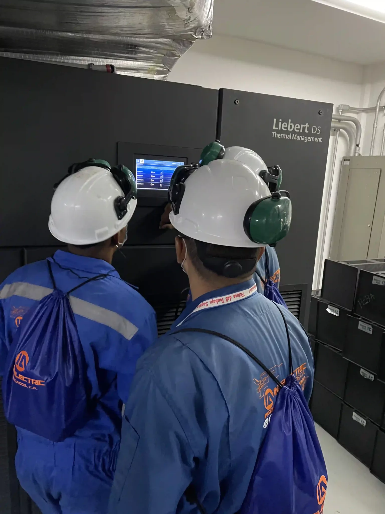 Preventive and corrective maintenance of comfort and precision equipment at the methanol plant in Oriente Metor (4)