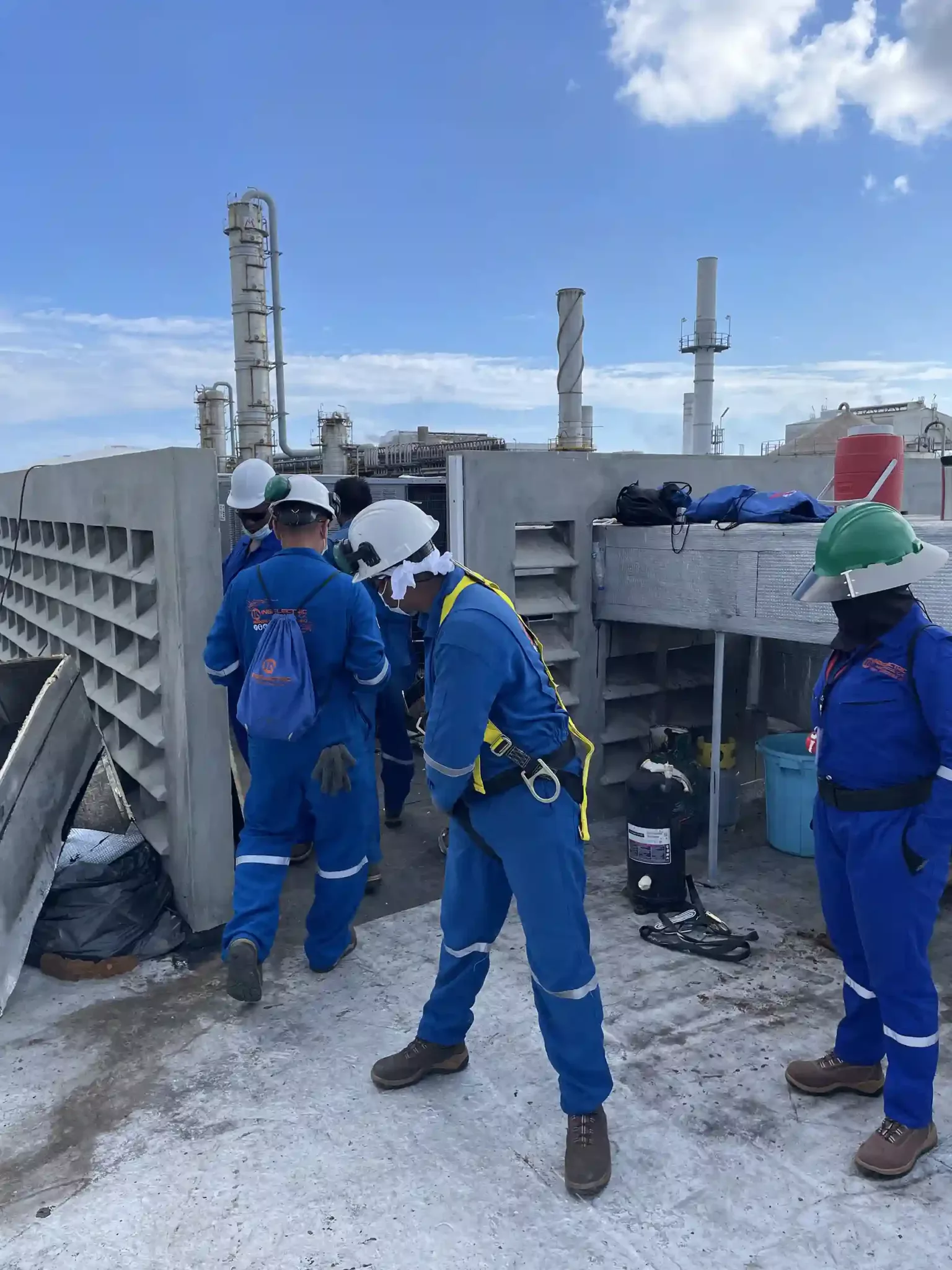 Instalación de 7 unidades compactas aire a (14) copy