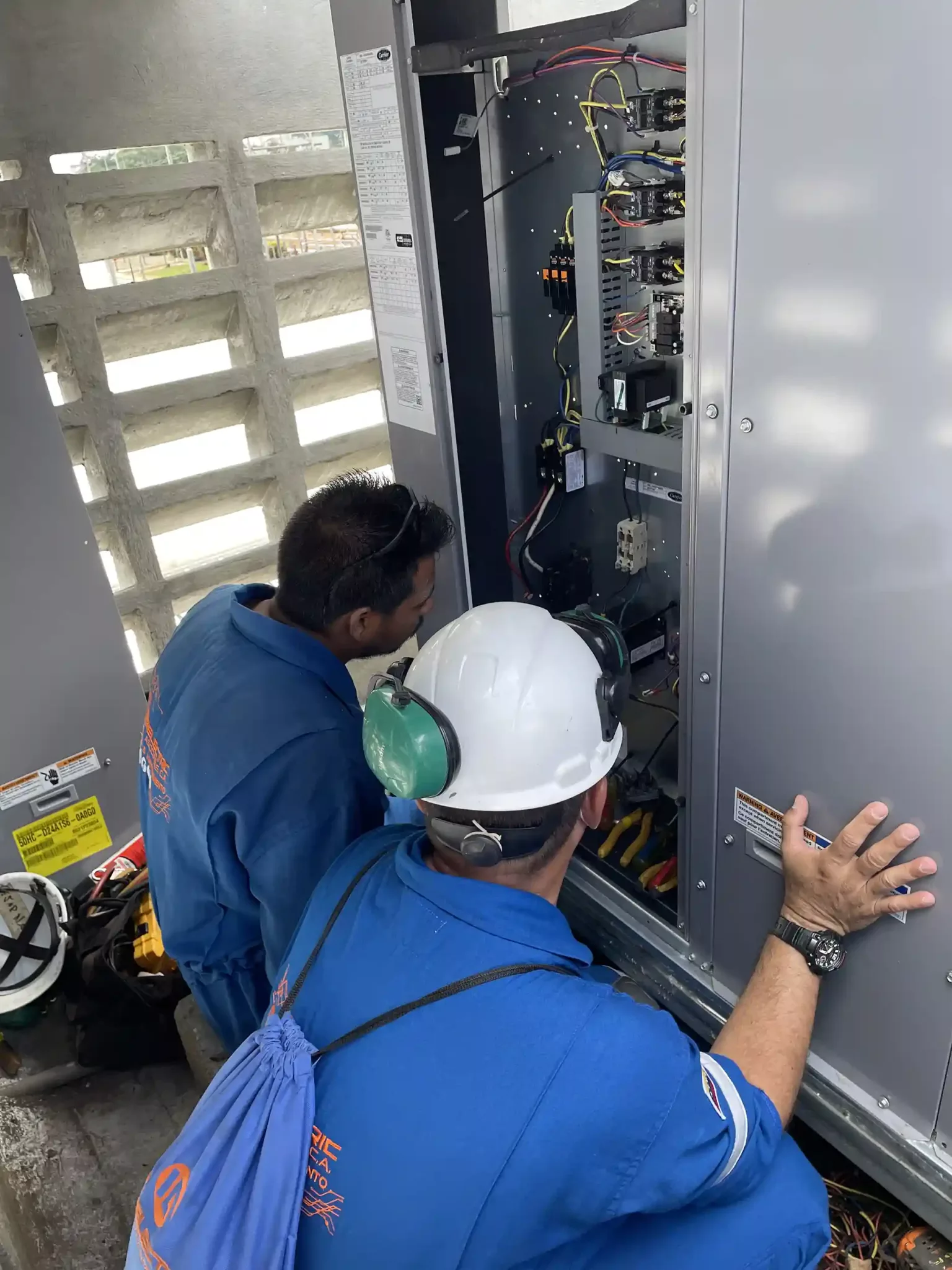 Instalación de 7 unidades compactas aire a (17) copy