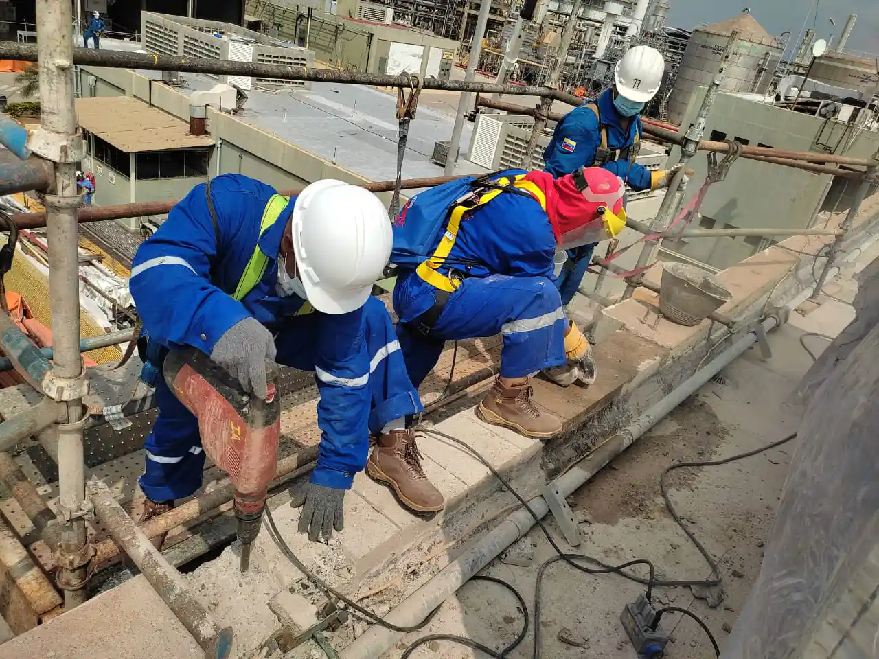 Instalación de 7 unidades compactas aire a (6) copy