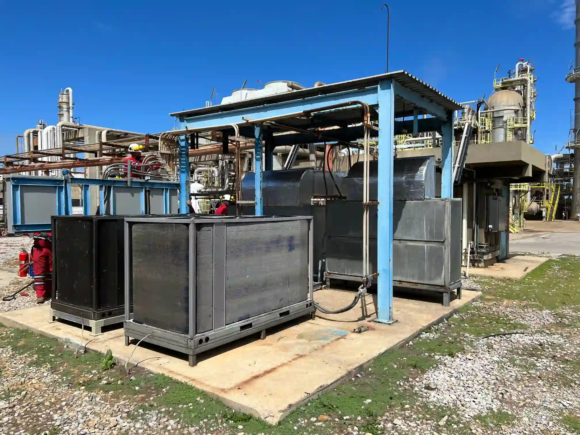 Installation of 15TR unit in chromatography area. (1) copy