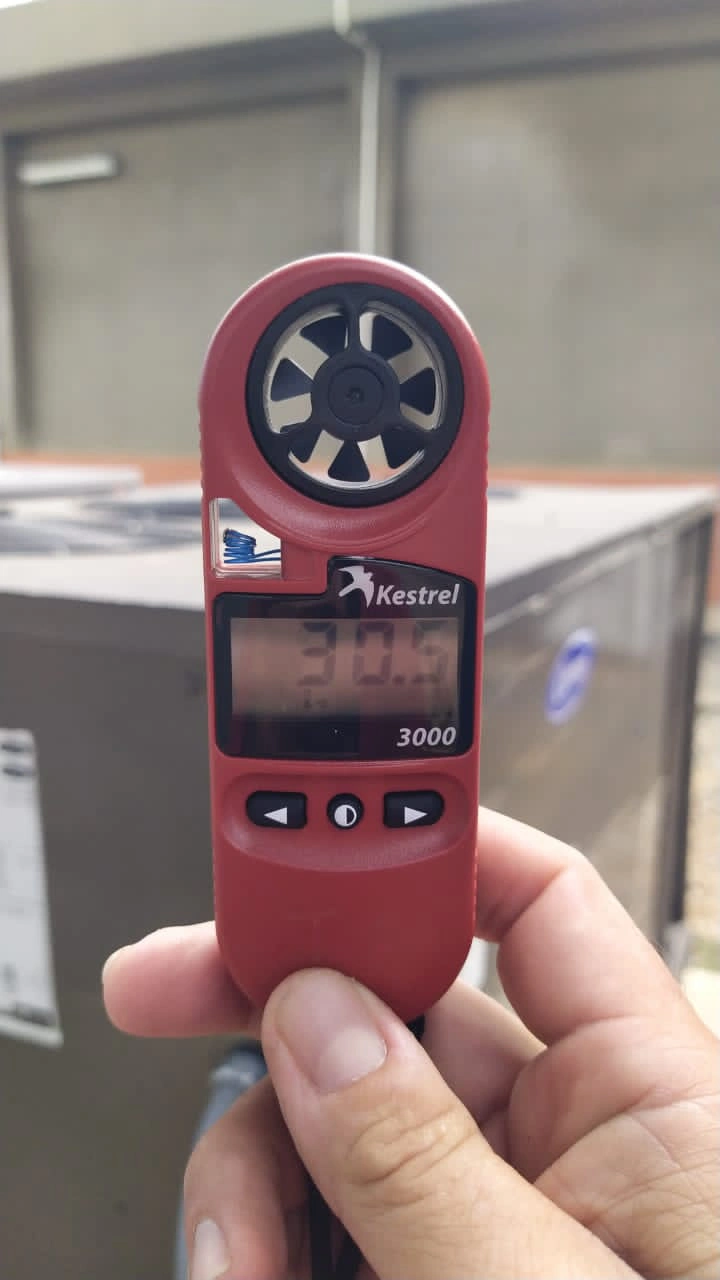 Installation of 15TR unit in chromatography area. (6) copy