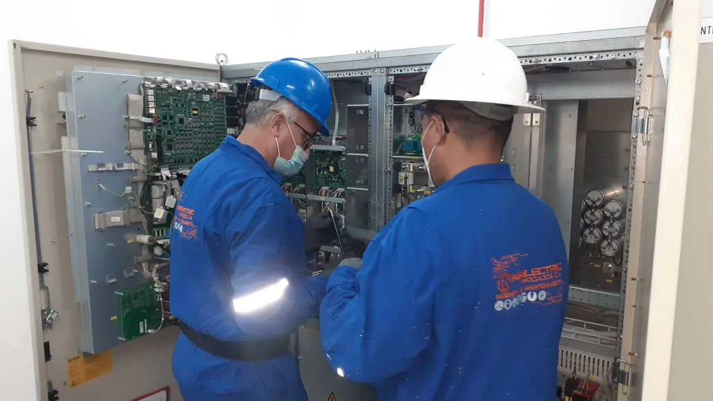 Mantenimiento correctivo banco de UPS sala de control I y II . Metanol de Oriente Metor (13) copy