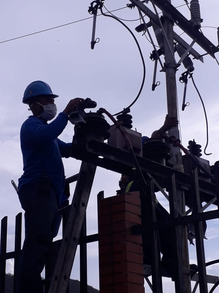 Mantenimiento correctivo transformador de corriente Ferretería Epa 2020 (3)