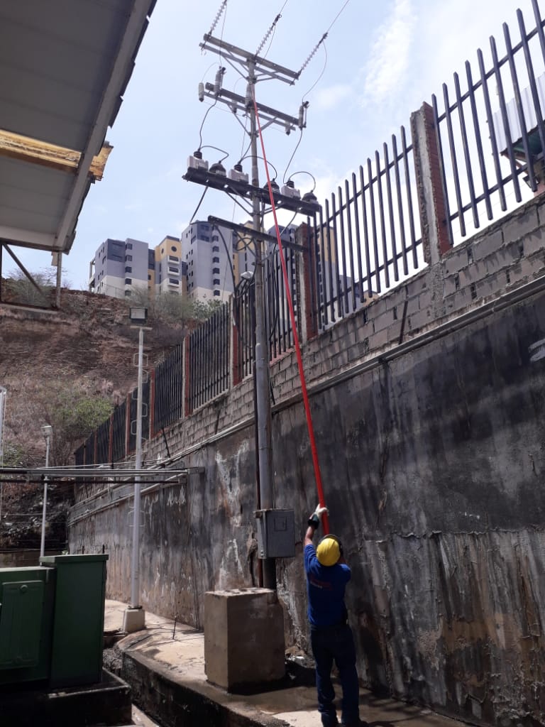 Mantenimiento correctivo transformador de corriente Ferretería Epa 2020 (4)