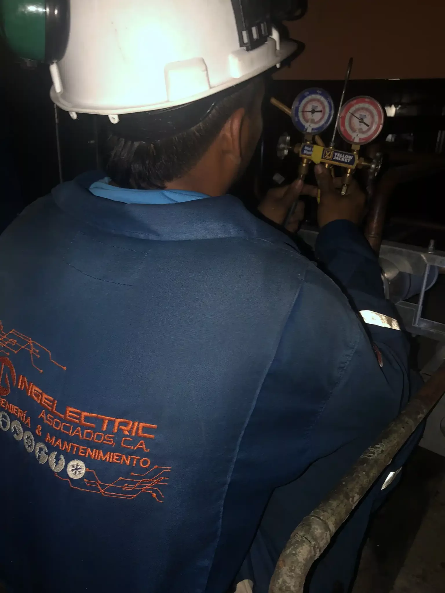 instalación de unidad de precisión 30TR subestación I - Metanol de Oriente Metor (10) copy