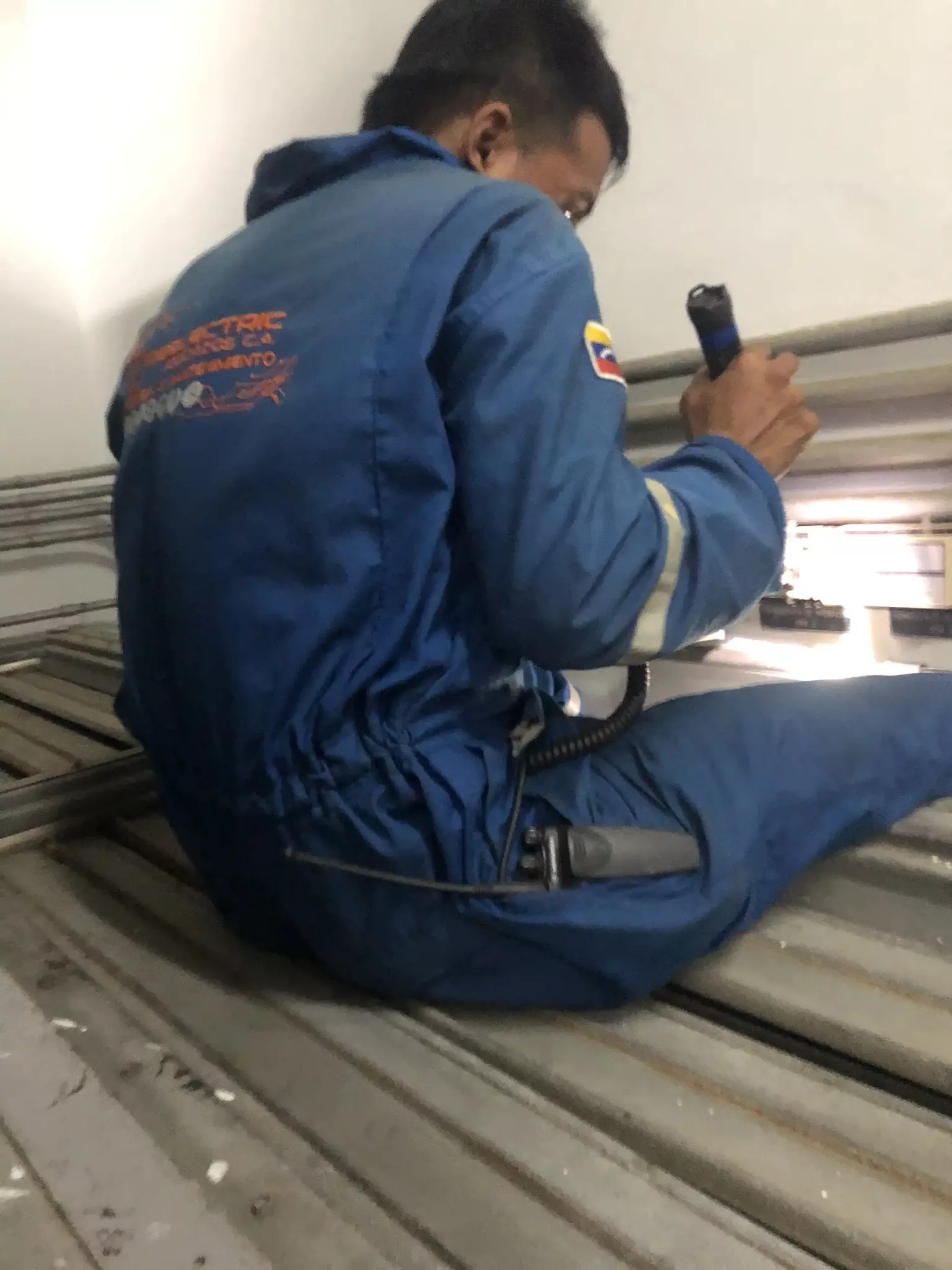 instalación de unidad de precisión 30TR subestación I - Metanol de Oriente Metor (2) copy